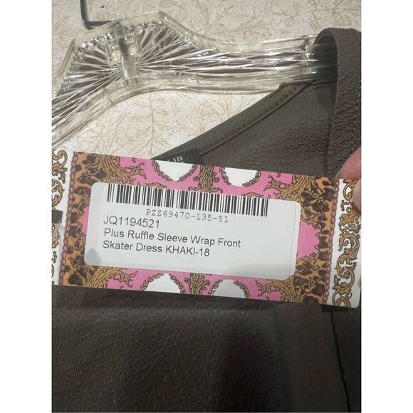 Boohoo Khaki Green Ruffle Sleeve Wrap Dress Sz 14 NWT - Picture 6 of 8